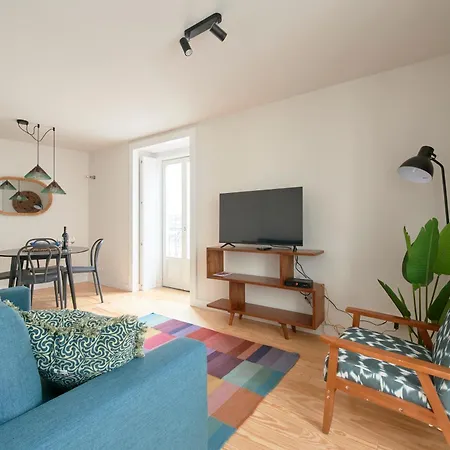 Bairro Alto - Superb *